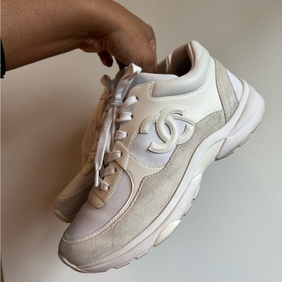 CHANEL RUNNERS - WHITE CLASSICS - Picture 4 of 15